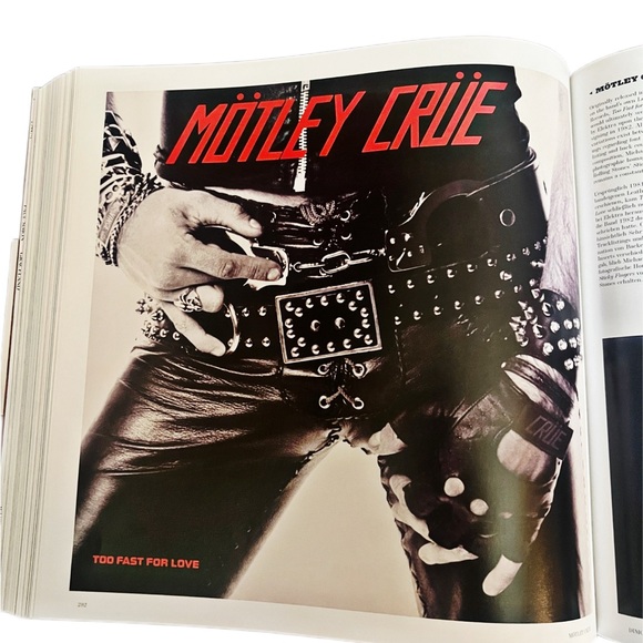 ROCK COVERS BOOK ( Pls do not bundle ) - Picture 7 of 15